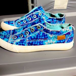 Blowfish blue tie dye shoes 8.5
